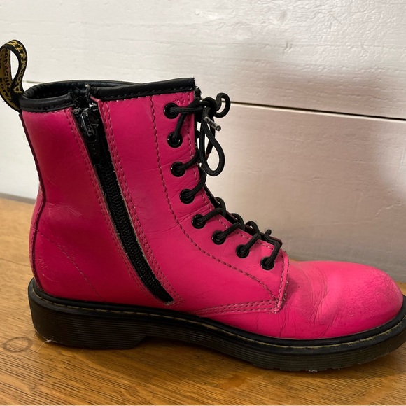 DR. MARTENS DELANEY PINK LEATHER BOOTS – SIZE 36 (YOUTH) - Picture 6 of 14